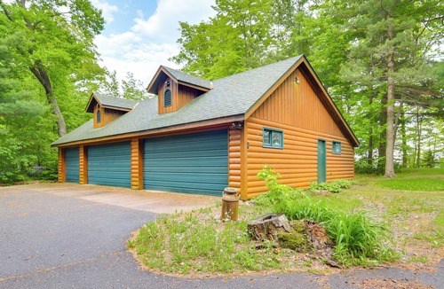 Webster Cottage | Lakefront Cabin w/Sauna & Dock in Webster!