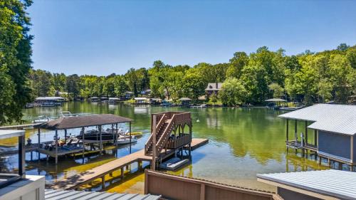 Eclectic House | Lakefront Cabin with Private Dock