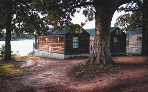 Mead House | Lakefront Cedar Cabin - 10