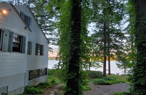 Belgrade Cottage | Lakefront Classic Maine Cottage, Private, for Families ,5 Br, On Quiet Lake