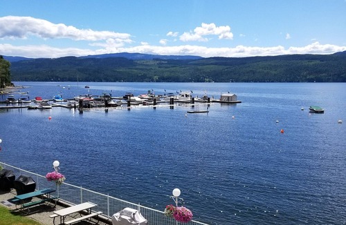 Anglemont Condo | Lakefront Condo on sunny side of Shuswap Lake