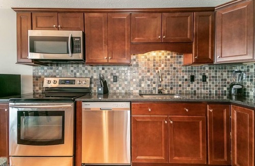Geneva-on-the-Lake Condo | Lakefront Condo Sleeps 7-3br/2ba private beach/balcony/indoor pool-specials-ask!