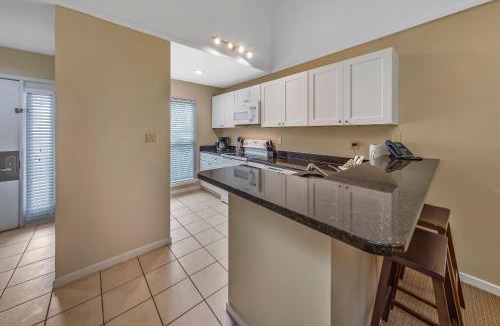 Fairfield Harbour House | Lakefront Condo with Indoor & Outdoor Pools - New Bern