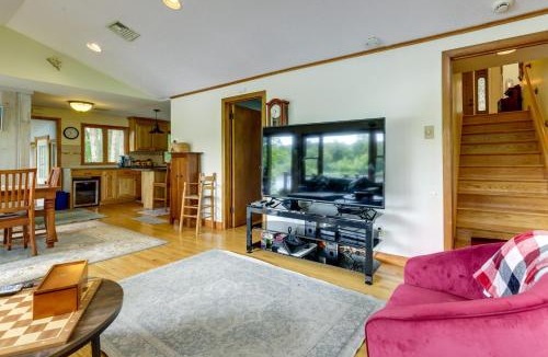 Mansfield Depot House | Lakefront Connecticut Retreat Near UConn