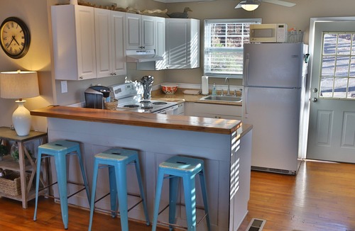 Fortson House | Lakefront cottage minutes from Columbus and 15 minutes from Fort Benning