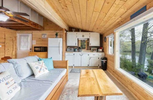 Watertown Cottage | Lakefront Cottage with Private Dock in CT