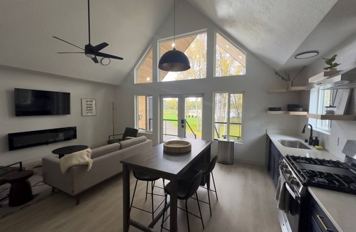 Wasilla Cottage | Lakefront Cottage with Sauna- #6 Lake Trout