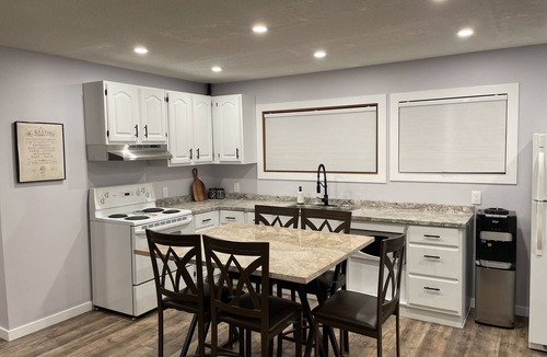 Sandy Hook Cottage | Lakefront Couples’ Retreat with Indoor Hot Tub, Spa Bathroom & Cozy Fireplace