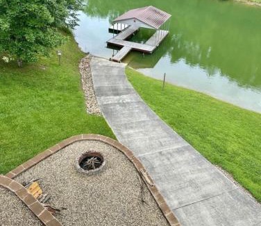 Dandridge Villa | Lakefront Covered Dock Fire pit Sleeps 12