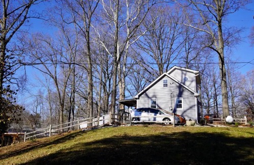 Cartersburg House | Lakefront *cozy & peaceful *dock & swings
