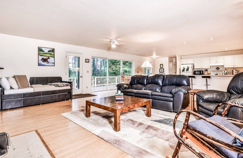Land O Lakes House | Lakefront, dog-friendly home with canoe, firepit, large deck, & washer/dryer
