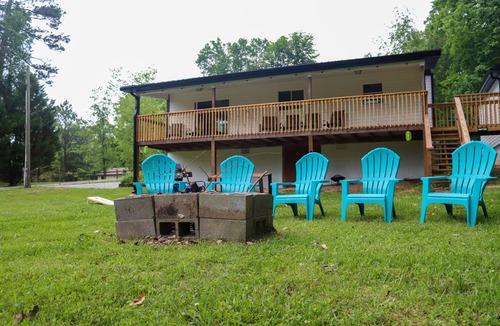 Spring City House | Lakefront Escape at Watts Bar Lake