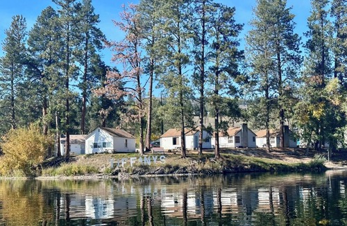 Republic Cabin | Lakefront Escape w/A/C, 2 Queen Beds & Private Entry on Curlew Lake