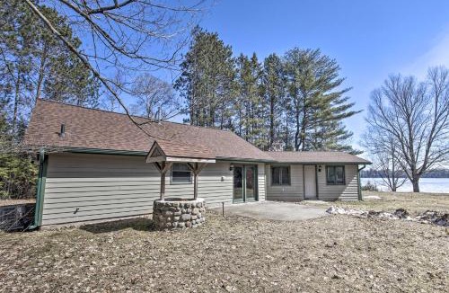 Park Falls House | Lakefront Escape w/Fishing Pier & Snowmobiling!