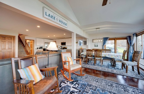 Newport House | Lakefront Family Retreat w/Dock in Newport!