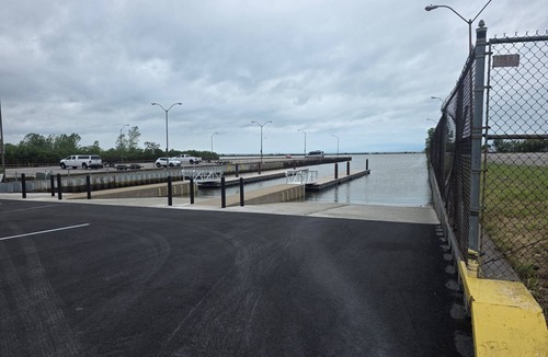 Lorain House | Lakefront Gem - Free Boat Launch: 2BR Paradise - Walk to Beach & Fish Lake Erie!