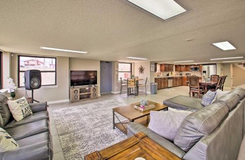 Lake Hamilton House | Lakefront Gem w/Docks on Central Ave