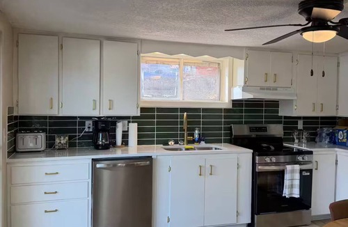 Stover House | Lakefront Getaway 4BR, Private Dock