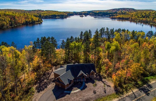 Embarrass Cottage | Lakefront Giants Ridge Retreat Near Ski & Golf!