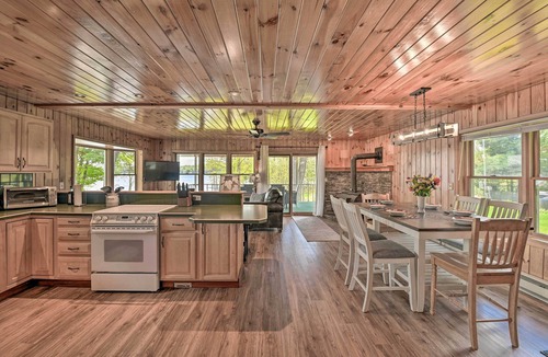 Gloversville Cottage | Lakefront Gloversville Home w/Beach + Dock!