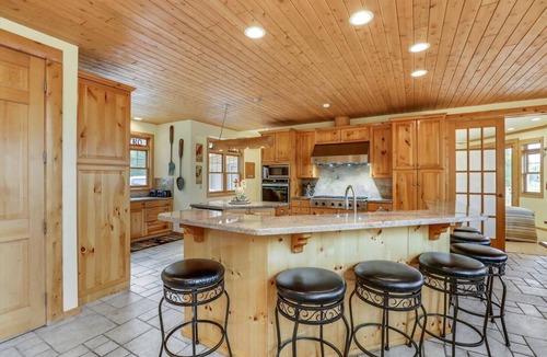 Smiths Creek Cabin | Lakefront, golf course - "The San Angelo Lodge"