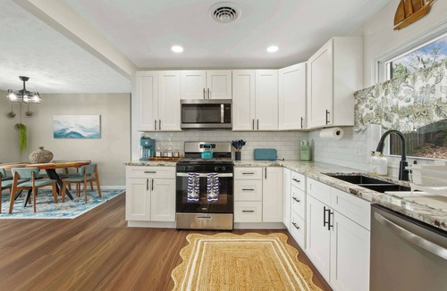 Portage Lakes House | Lakefront | Grill | Bunk Beds | Sleeps 6