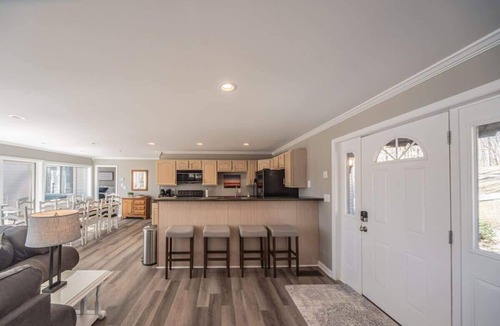 Cadiz House | Lakefront Haven Dock, Fishing, Swim