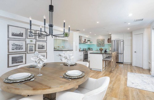 Kelowna Central Business District House | Lakefront Haven - Downtown Kelowna!