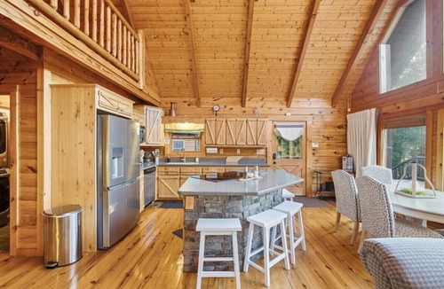 Ten Mile House | Lakefront Haven on Watts Bar