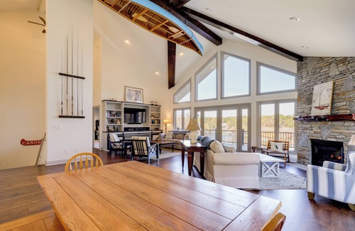 Northlakes House | Lakefront Haven w/Hot Tub & Game Room in Hickory!
