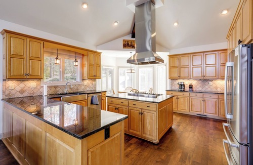 Northlakes House | Lakefront Haven w/Hot Tub & Game Room in Hickory!