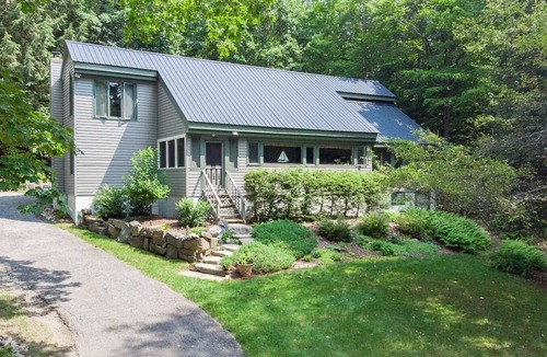 Hadley House | Lakefront Home on Great Sacandaga – Summer Weeks Still Available!