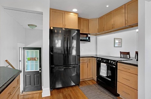 Chippewa Lake House | Lakefront home on Chippewa Lake OH. Includes kayaks and paddle boards (SUPs).