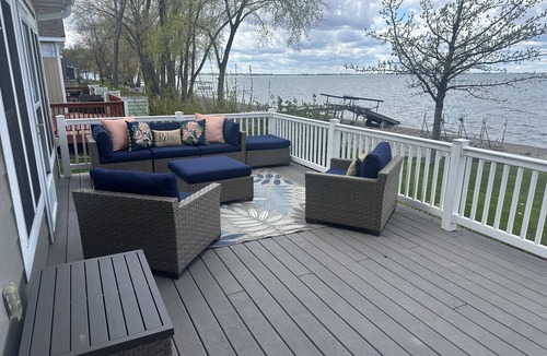 Estelline House | Lakefront home perfect for families, friends, and couples looking for a peaceful getaway. Sleeps 10