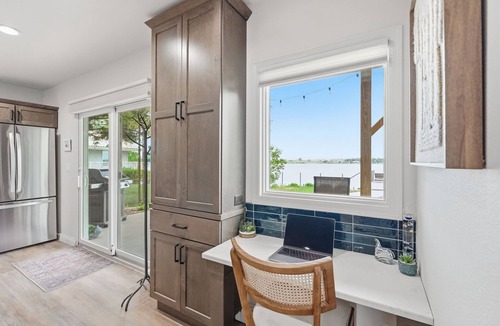 Chester House | Lakefront home perfect for families, friends, and couples looking for a peaceful getaway. Sleeps 8-12