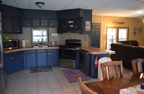 Se Ree House | Lakefront home ready for your vacation! Best spot on Rough River Lake!