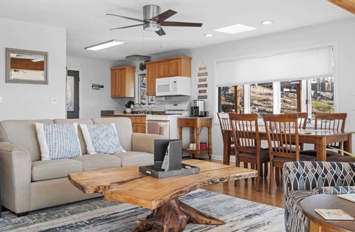Se Ree House | Lakefront Home|Serene Views|Near Mammoth Cave