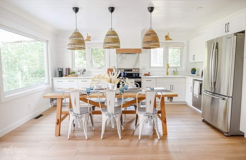 Parkland County House | Lakefront home with stunning sunrise view, King bed - a nature lover's paradise