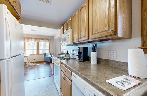 The Bays Cottage | Lakefront home with private beach, access to dock/fishing/kayaks/boat slip