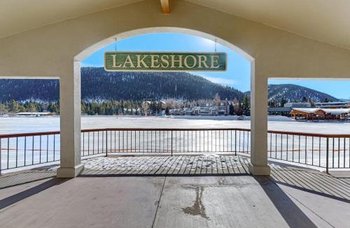 Lakeside Village Apartment | Lakefront Keystone Studio