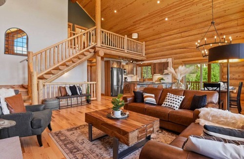 Spring Valley Cabin | Lakefront Log Cabin | Private Hot Tub | Stunning Lake Views