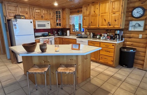 Walker Cabin | Lakefront Log Home on Leech Lake Sleeps 11