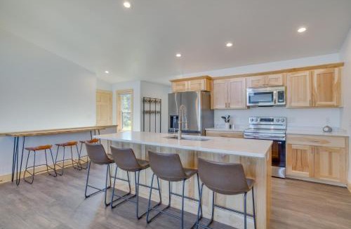 New Lisbon House | Lakefront Luxury - 1 MI to Buckhorn Boat Landing