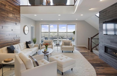 Mound House | Lakefront Luxury Four Bedroom House