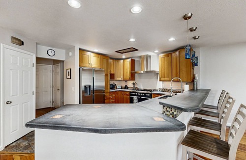 Bayshore - Klatt House | Lakefront Luxury on Campbell Lake – Spacious Anchorage Escape with Stunning View