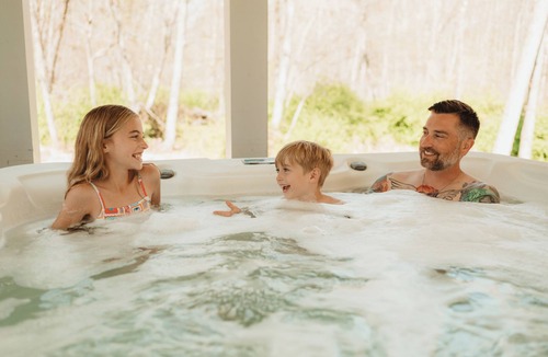 Scotrun Cabin | Lakefront Mansion/Exclusive SPA, Fishing, Lake