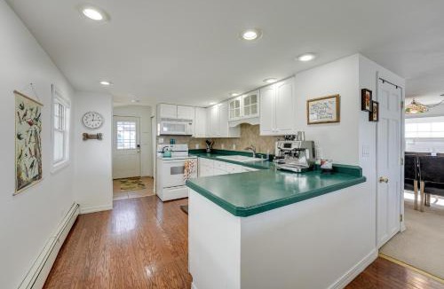 Sturgis House | Lakefront Michigan Cottage - Deck, Grill & Kayaks!