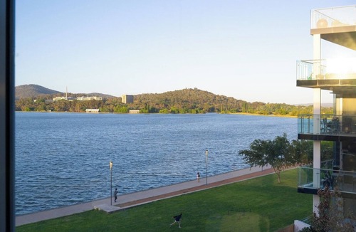 Kingston Apartment | Lakefront Modern 2 BDR Apt with 2 Parking Kingston