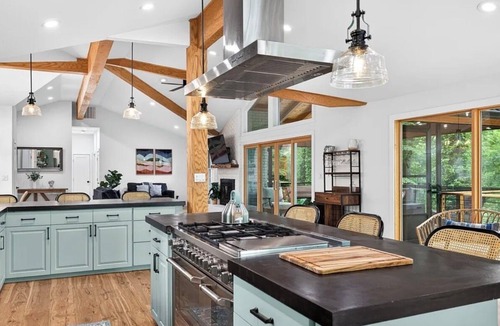 Gainesville House | Lakefront- NEW hot tub, dock, game room, firepit, pedal boat, kayaks