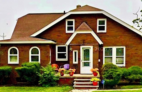 Lorain House | Lakefront Paradise: Charming 2BR Home with Lake Views - Walk to Beach!